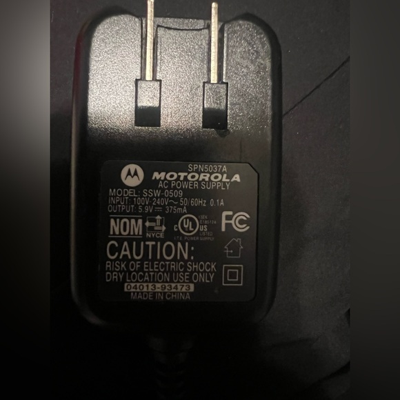 Motorola Black AC Power Adapter - Picture 1 of 3